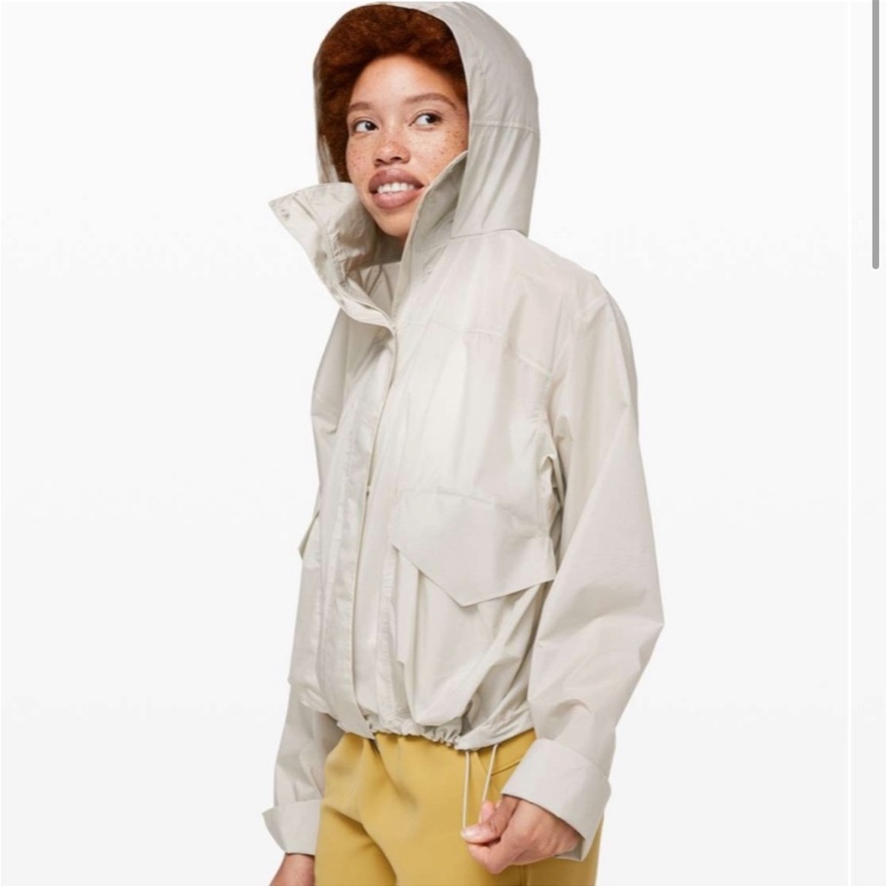 Lululemon Feel the Ease Jacket Silverstone